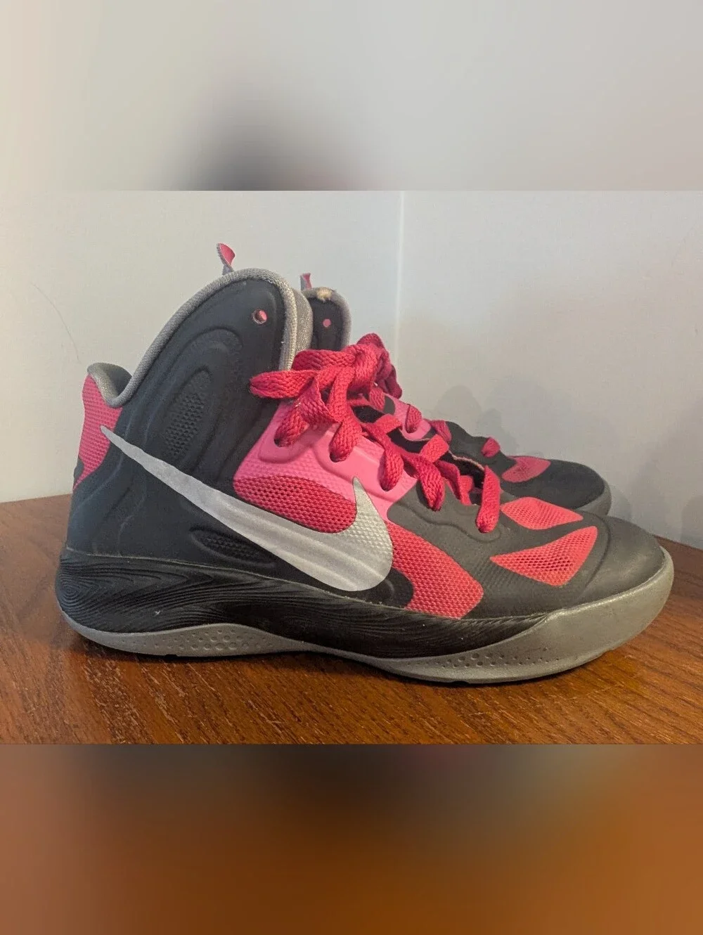 Girls Nike Zoom Hyperfuse Basketball/Fashion Sneaker Size 4 Youth Pink & Gray - Picture 8 of 12
